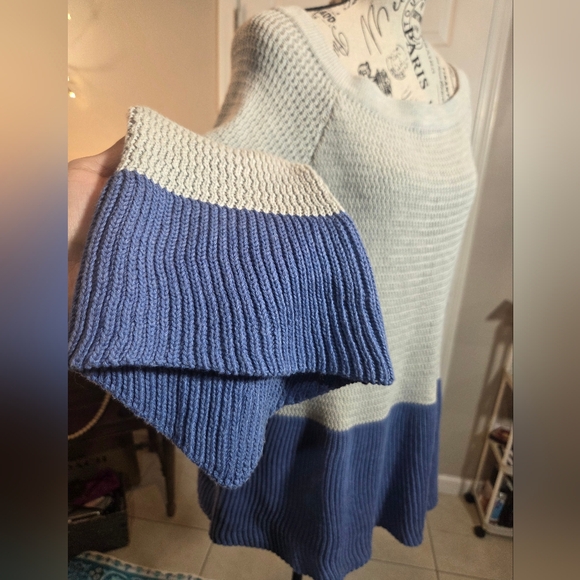 Easel Off-the-Shoulder Sweater in Blue and Gray - Picture 2 of 6